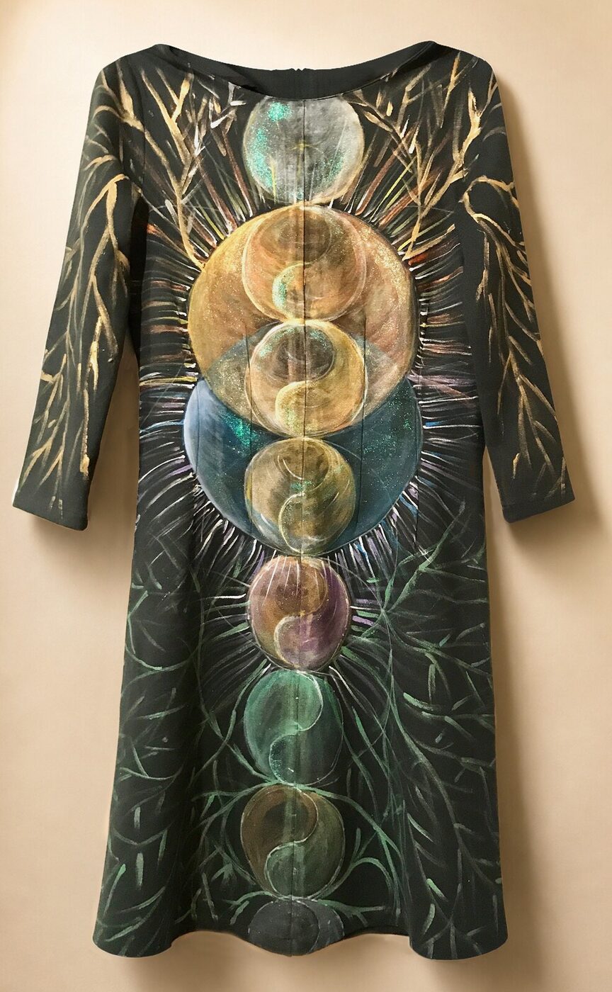 Axis Mundi, recto, robe peinte à la main