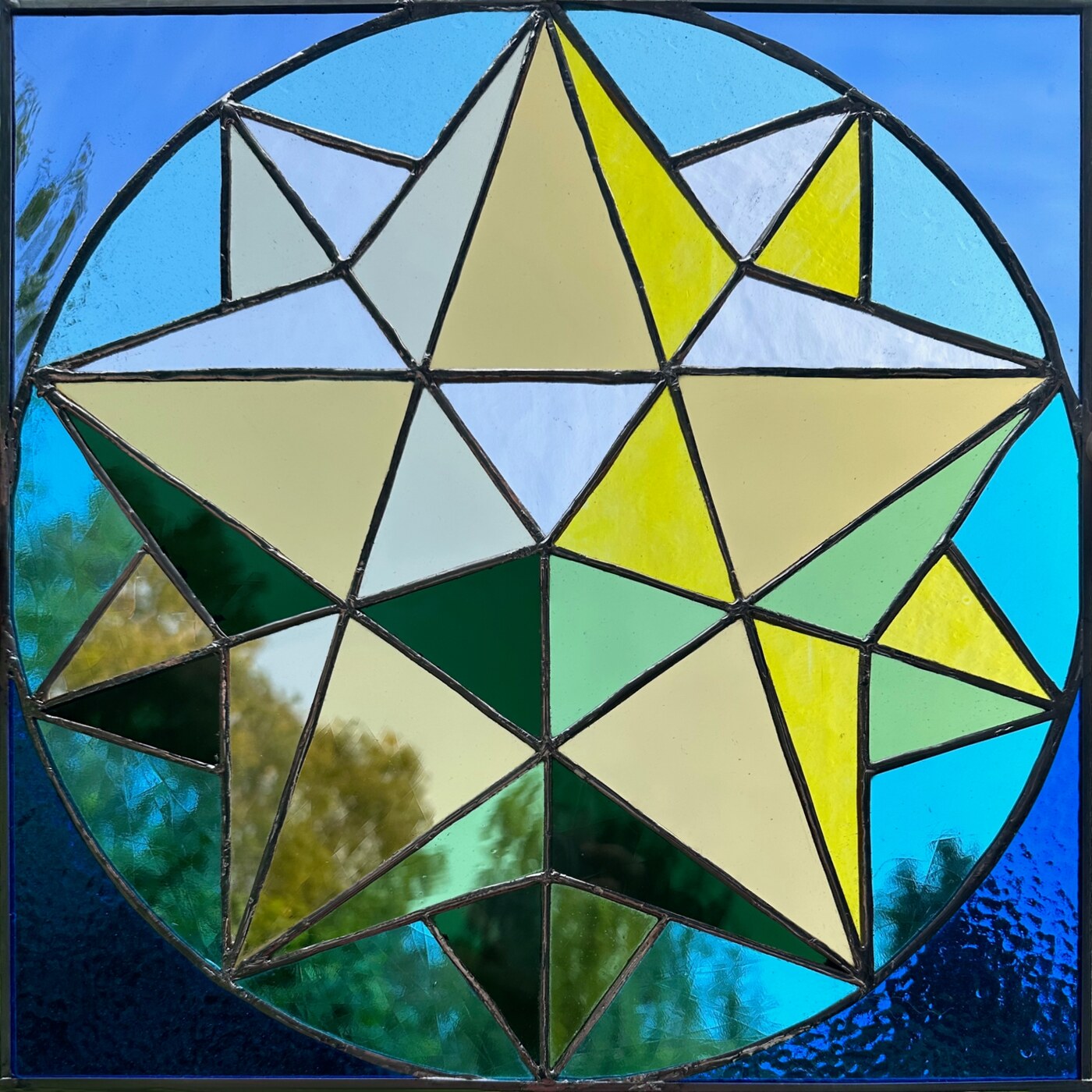Force intérieure, Vitrail Tiffany, 40 × 40 cm